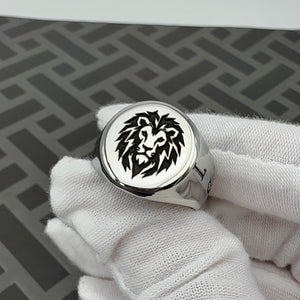 signet Ring with an engraved lion head
